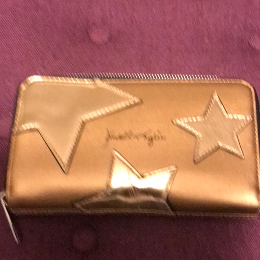 Charming charming wallet